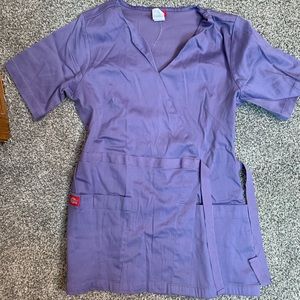 Dickies Scrub Top . Size xs